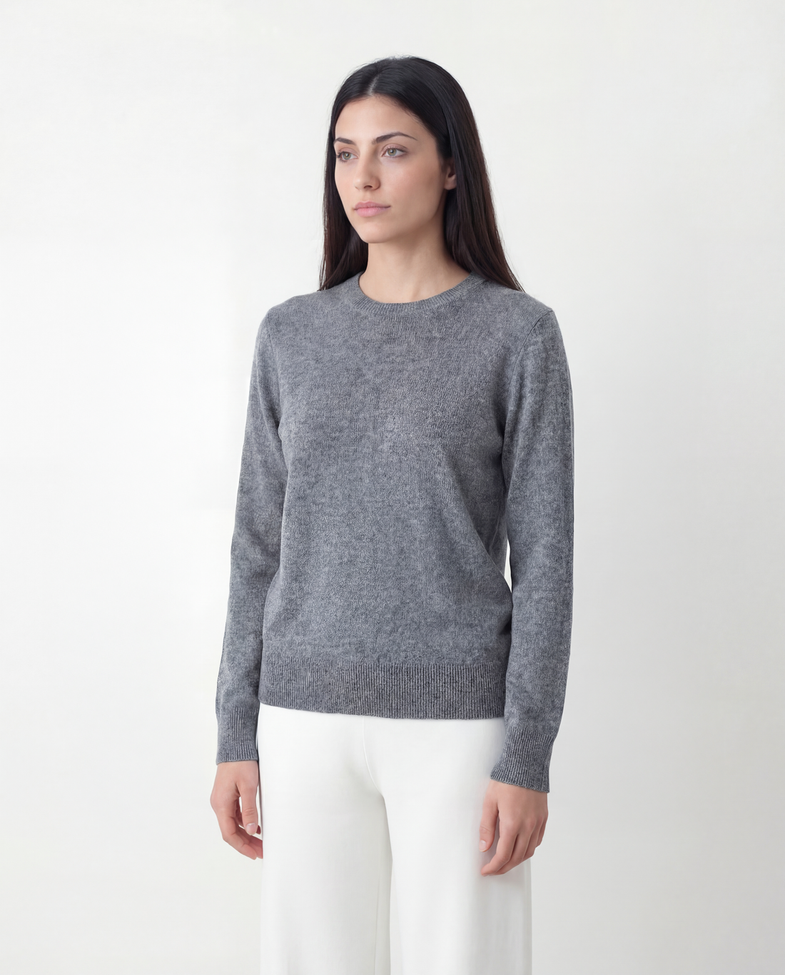 The Classic Women's Crewneck Cashmere Sweater