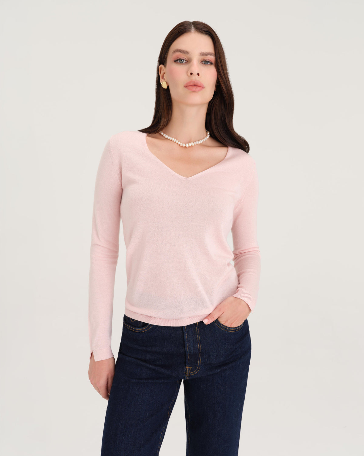 Mira Fine V-Neck